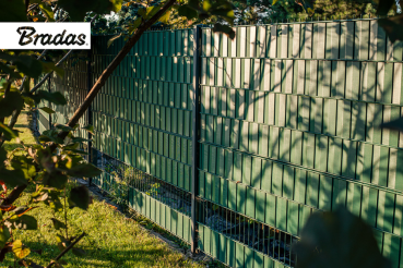 Green Privacy Strip 19 cm x 35 m—Weatherproof Fence Screen | Omnimarkt