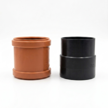 Preview: Drainagerohr-Reduzierstück 110/100 mm mit Doppelmuffe DN 110 – Set für Entwässerungssysteme